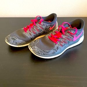 Nike Free Running Sneakers